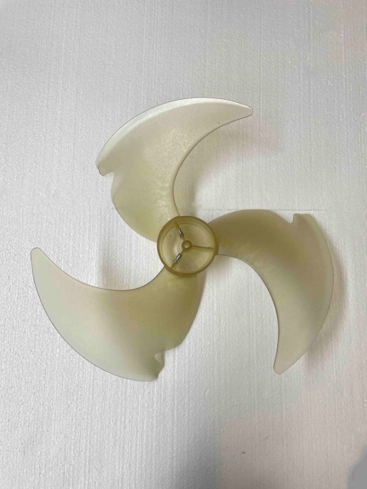 A0010219563A Крыльчатка вентилятора наружнего блока кондиционера Haier