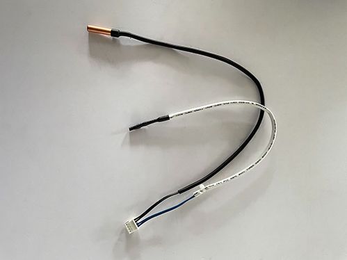 A0010401946C Датчик температуры кондиционера Haier