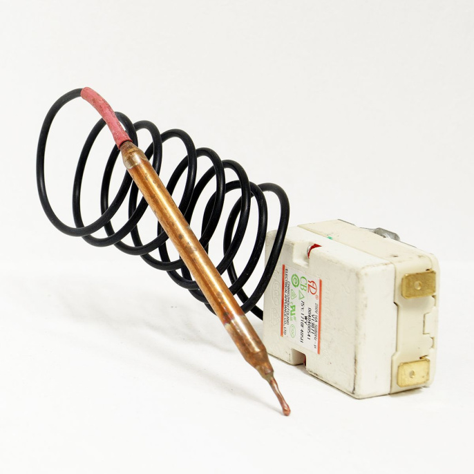 Термостат для электрического водонагревателя Candy CF80V-P3(R)